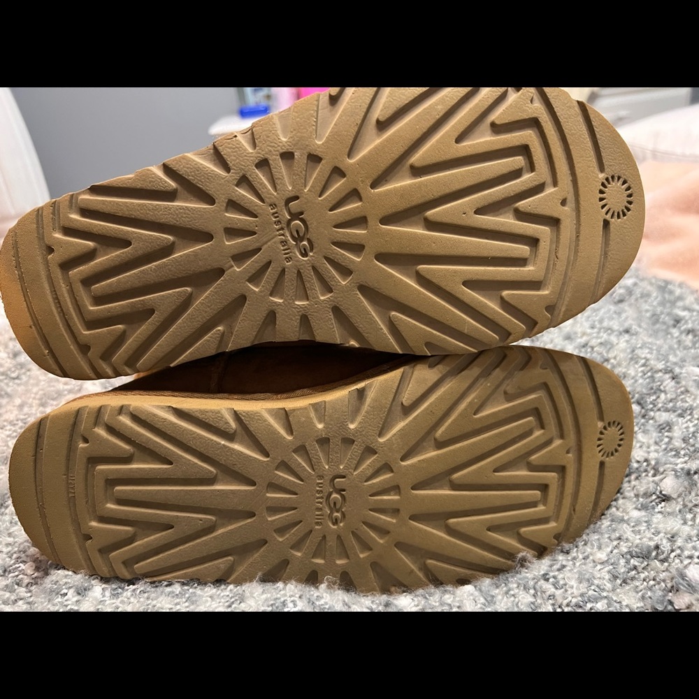 Ugg Boots - image 5
